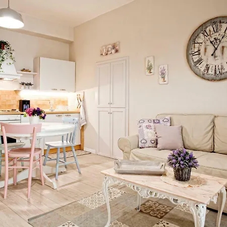 Locazione Turistica Macaron Apartment *